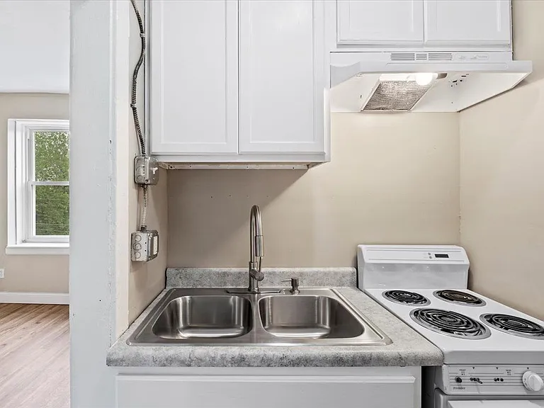 2912 Union Blvd — Photo 2