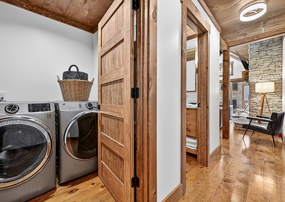 37th image of 89 High Meadows Ct