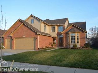 46738 Landings Dr, Macomb, MI 48044
