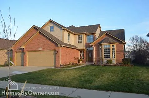 46738 Landings Dr photo 1