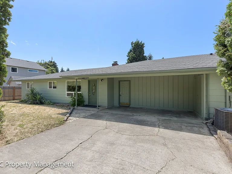 4780 Cody Ave — Photo 2