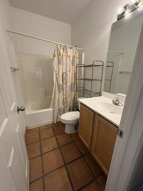 4 bed, 3.0 bath, 2053 sqft, $1,209 — Photo 2