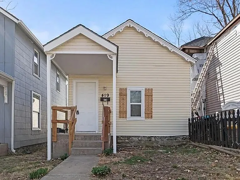 419 Ottawa St — Photo 1