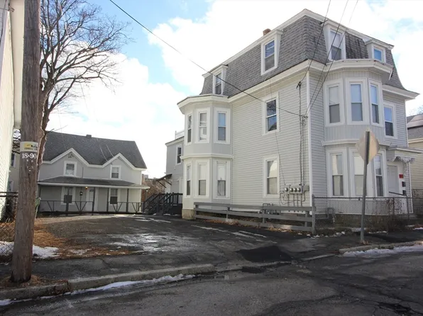 206-206 Cross St #210, Lowell, MA 01854