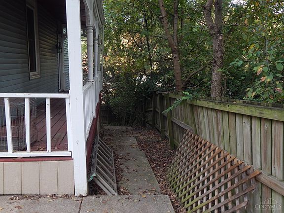 3rd image of 655 Steiner Ave