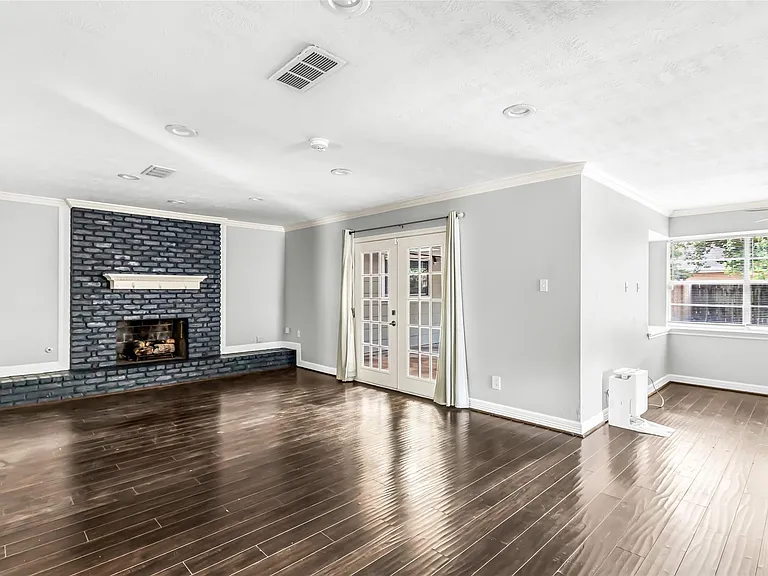 211 W North Hill Dr — Photo 15