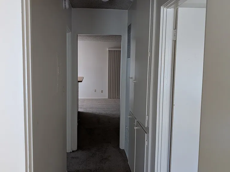 Providencia Apts — Photo 14