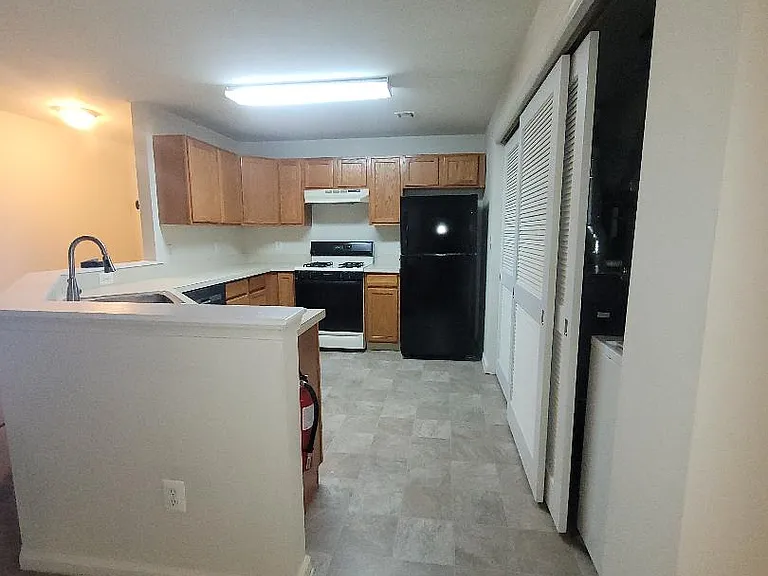 300 Pine Valley Ct — Photo 7