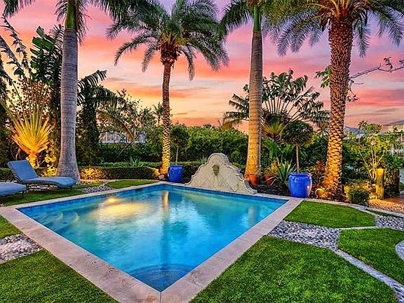 3rd image of 513 Villa Rosa Way