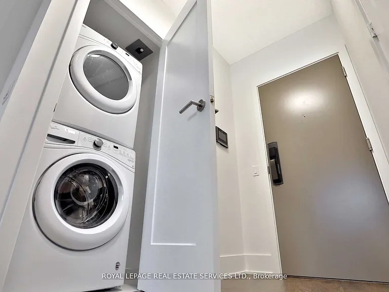10 York St #5001 — Photo 16