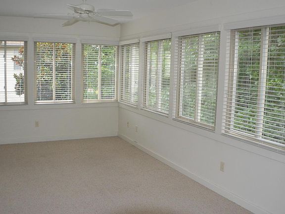 4th image of 127 Mariners Dr