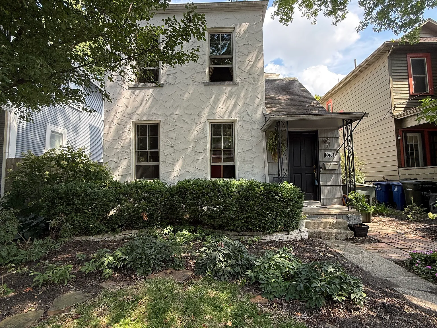 3 bed, 2010 sqft, $2,650 — Photo 1