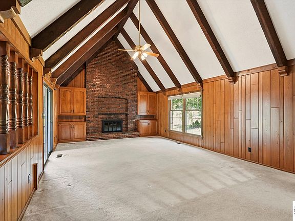 5th image of 508 NW Golfview Dr