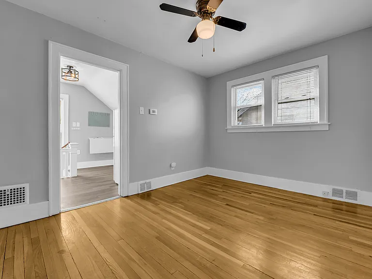23921 Oxford St #2 — Photo 9