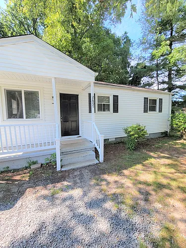 2607 Wildwood Dr Photo 1