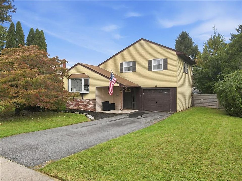 1st image of 1836 Cloverdale Rd