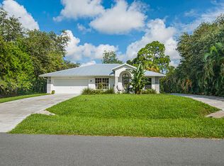 810 Wentworth St, Sebastian, FL 32958