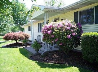 409 6th St, Belpre, OH 45714