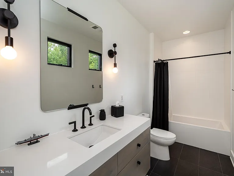 40388 Manbar Ln — Photo 38