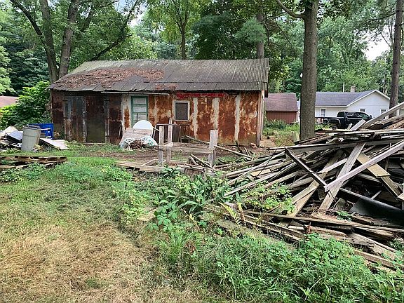 5th image of 14772 6 1/2 Mile Rd