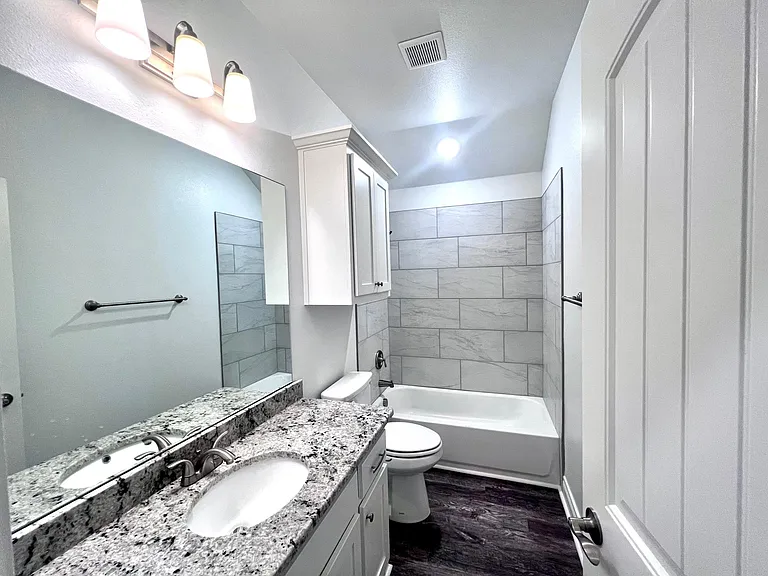 802 Tippit Ln — Photo 10