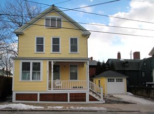 24 Walnut St #1, Newport, RI 02840