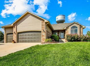 582 E Bob White Ct, Cheney, KS 67025