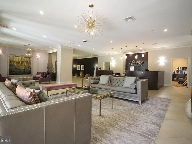 2451 Midtown Ave #305 — Photo 4