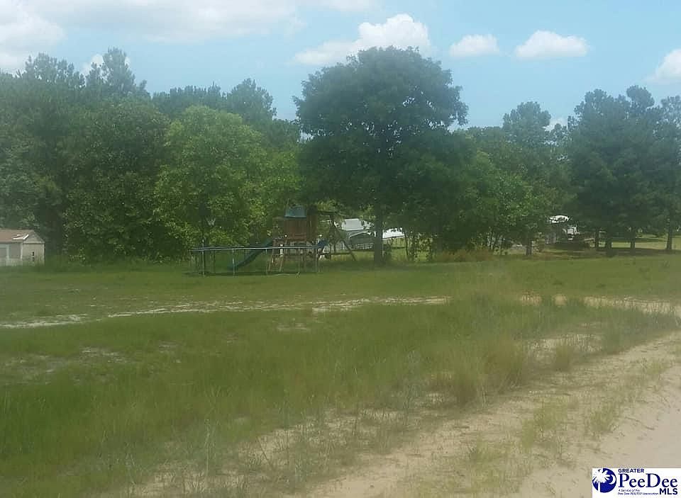 2nd image of 746 Hillcrest Ln
