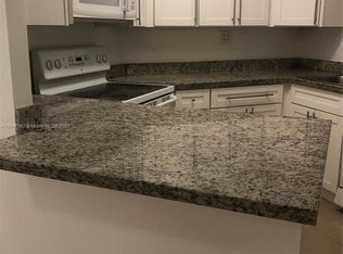 8353 Lake Dr APT 105, Doral, FL 33166