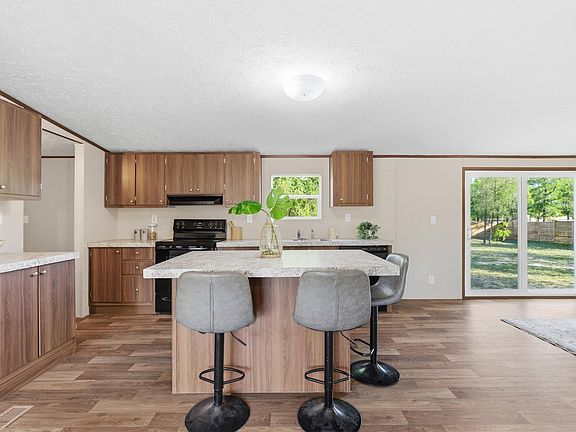 4th image of 284 Gato Rd