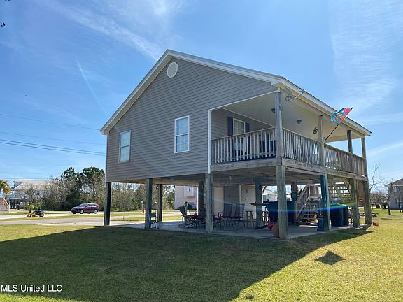 3rd image of 5061 Nevada St
