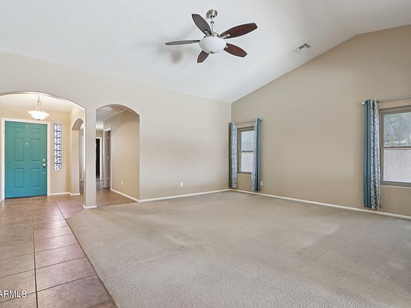 3rd image of 41087 W THORNBERRY Lane