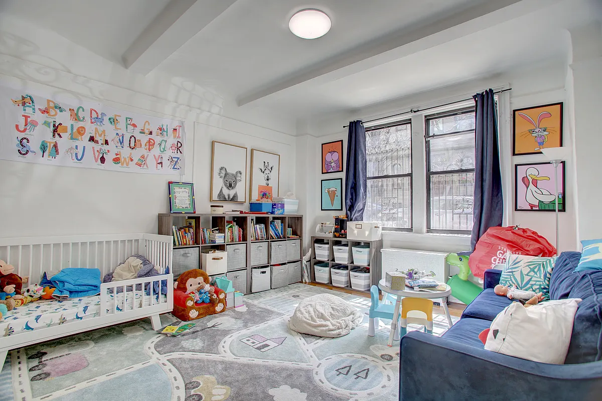 Building Photo - 315 W 102nd St #1A