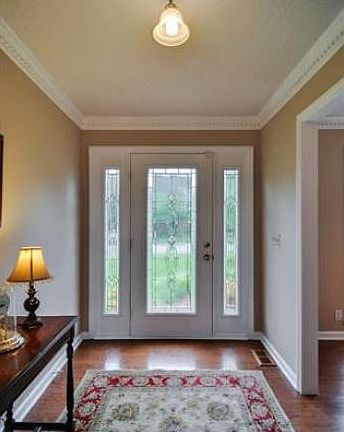 ELEGANT ENTRY FOYER