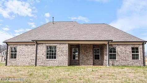 3rd image of 2102 Legacy Ln