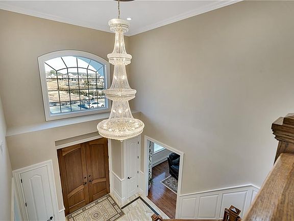 4th image of 335 Pleasant Hill Dr