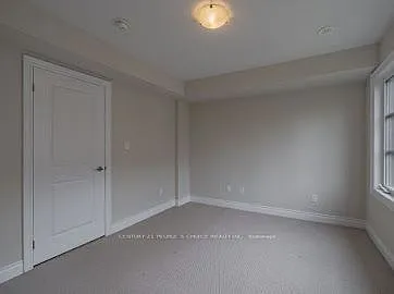 2037 Queensborough Gate — Photo 19
