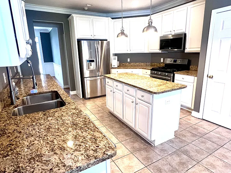 1501 Chesapeake Ave — Photo 16