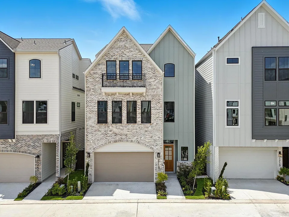 1713 Bologna Ln