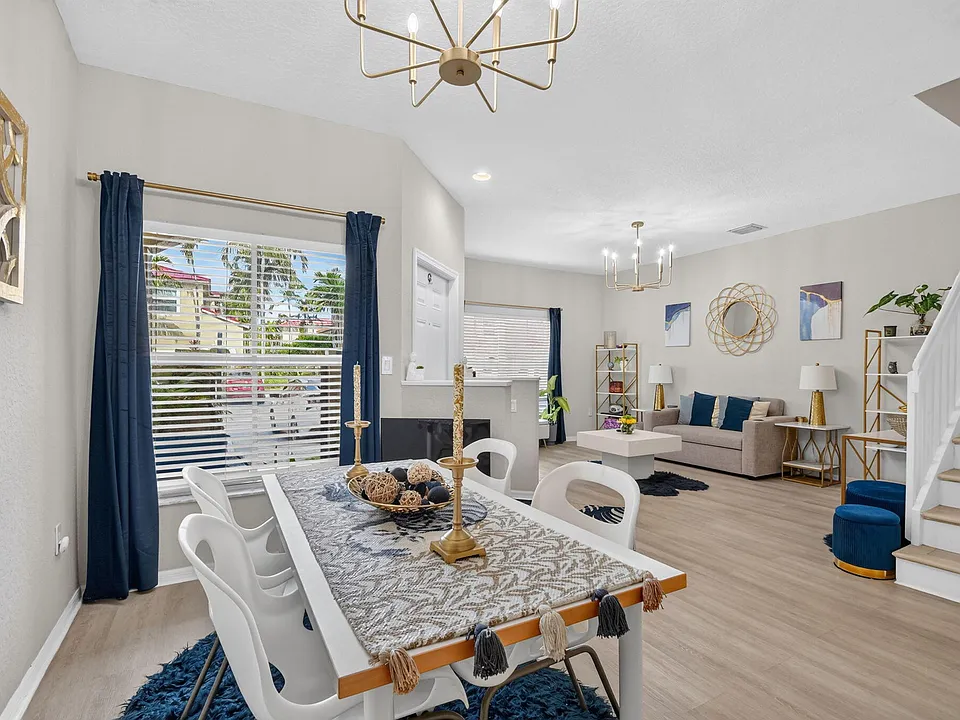 112 Monterey Bay Dr