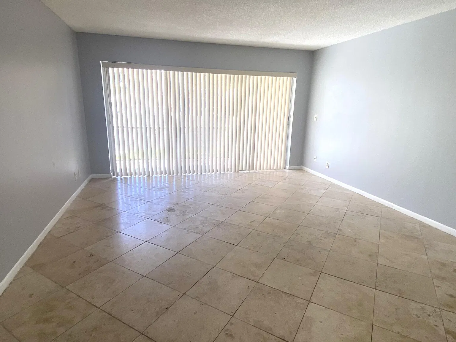 Studio, 1.0 bath, 432 sqft, $1,375 — Photo 2