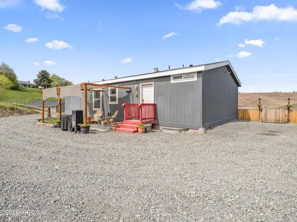 334 Lynwood Ln, Selah, WA 98942