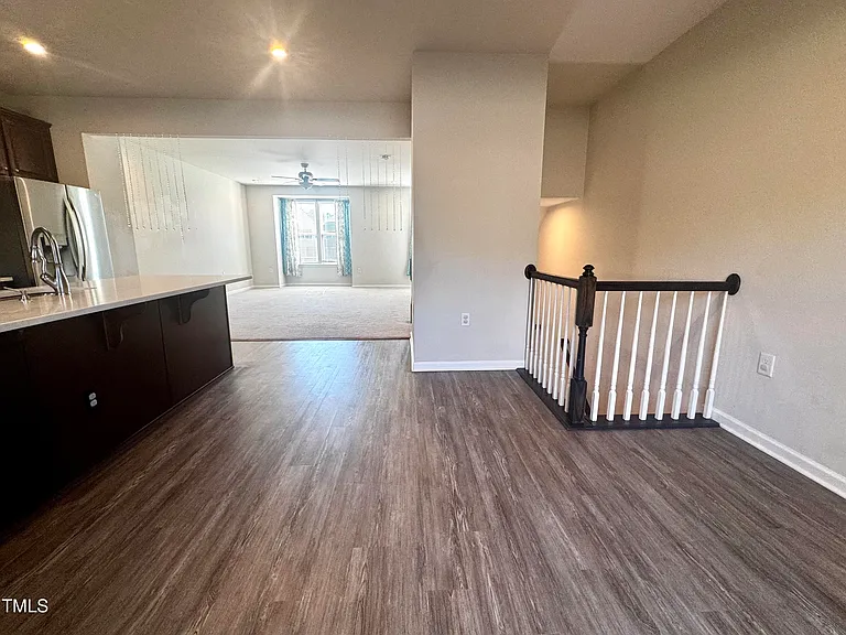 946 Channing Park Cir — Photo 20