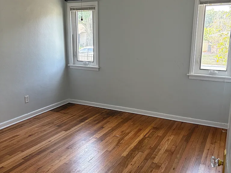 500 35th Ave N #1 — Photo 7