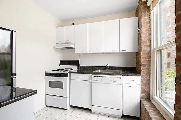 Rented by Dream NYC LLC | media 6