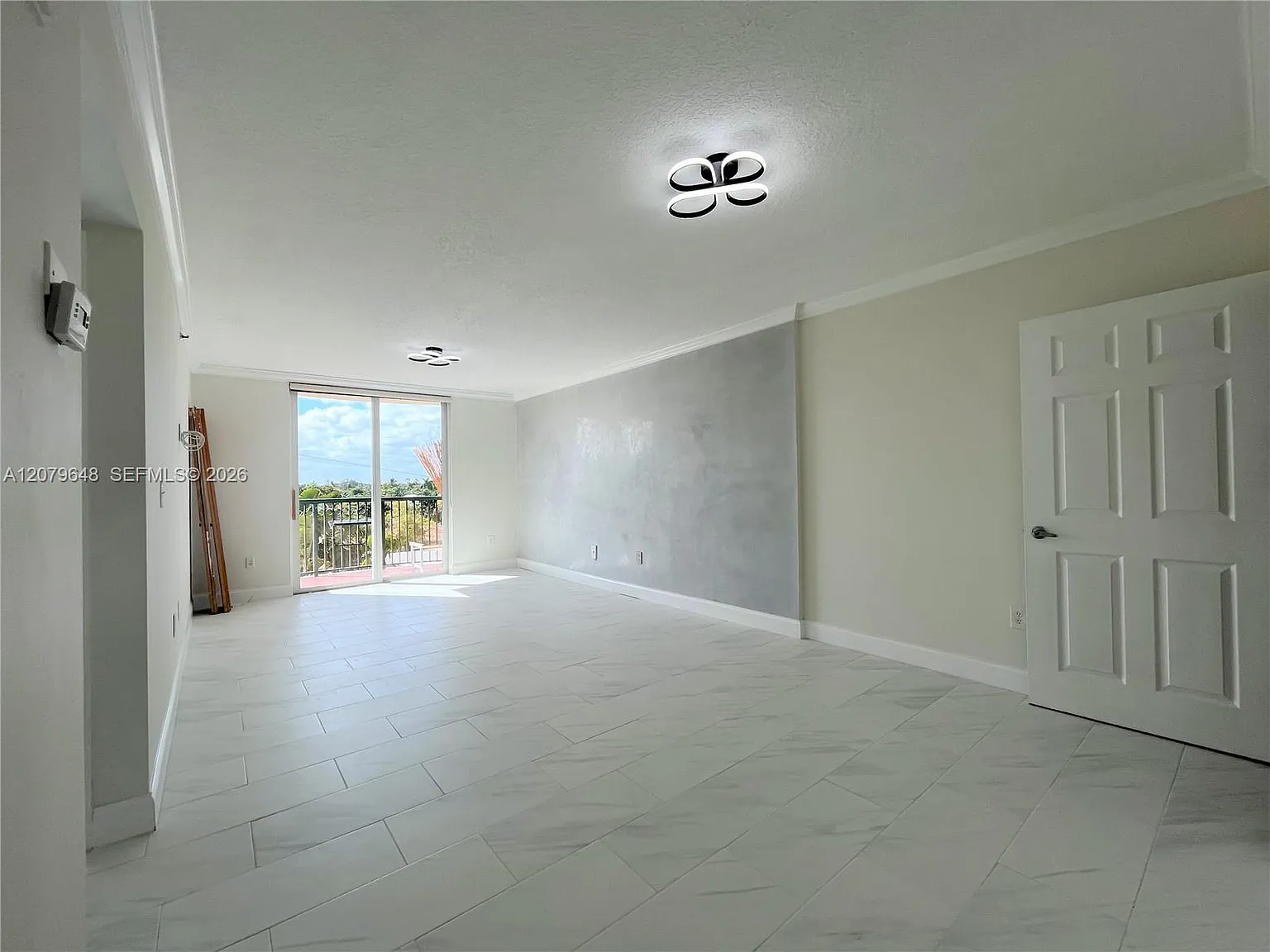 Surfside Palms Condo — Photo 2
