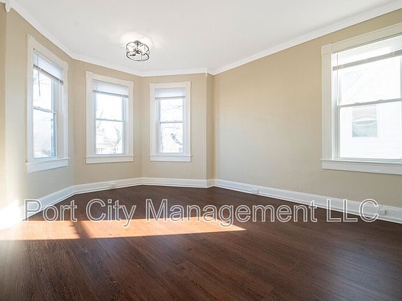 3rd image of 5327 Wesley Ave Floor 2