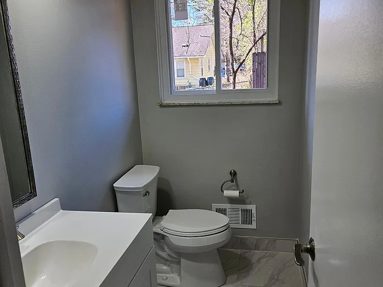 Cypress St — Photo 11