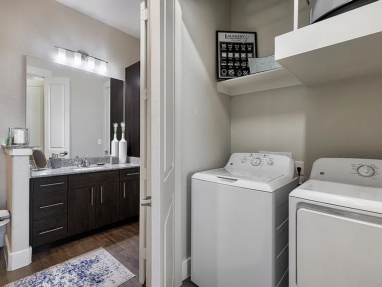 In-Unit Washer + Dryer
